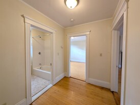 5 Craigie Cir, Unit 44 in Cambridge, MA - Building Photo - Building Photo