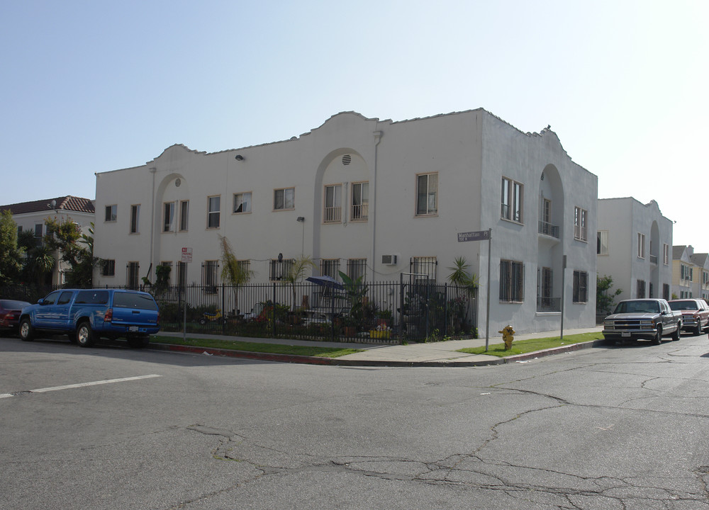 5200 Marathon St in Los Angeles, CA - Building Photo