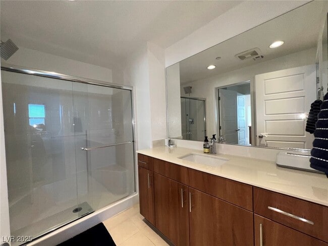 11237 Rainbow Peak Ave