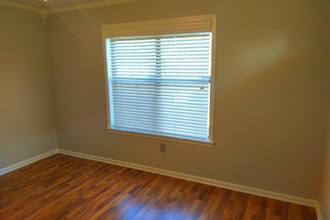 1615 Auburn Pl in Jonesboro, AR - Building Photo - Building Photo