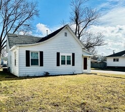 2501 Garfield Ave in Terre Haute, IN - Building Photo - Building Photo