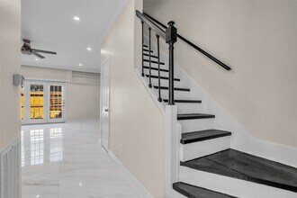 14715 Barryknoll Ln in Houston, TX - Building Photo - Building Photo