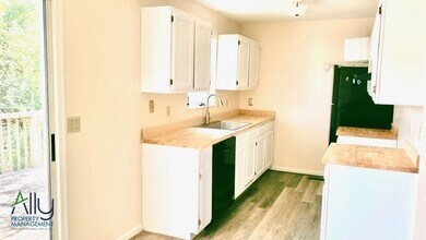 506 Moseley Dr in Charlottesville, VA - Building Photo - Building Photo