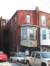 2208 N Charles St in Baltimore, MD - Building Photo - Building Photo