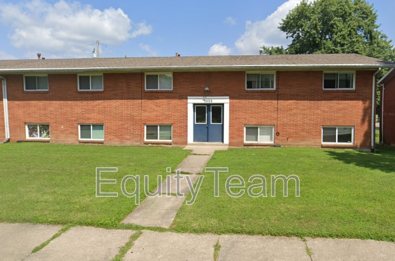 1025 E Pearl St in Miamisburg, OH - Building Photo