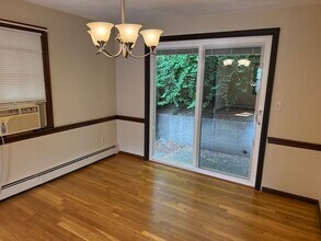 17 Circle Rd in Lexington, MA - Building Photo - Building Photo