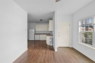 409 Beto St in Huntsville, TX - Building Photo - Building Photo
