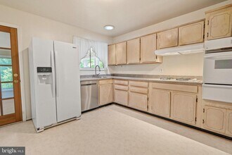 2623 Depaul Dr in Vienna, VA - Building Photo - Building Photo