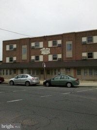 7844 Oxford Ave photo'
