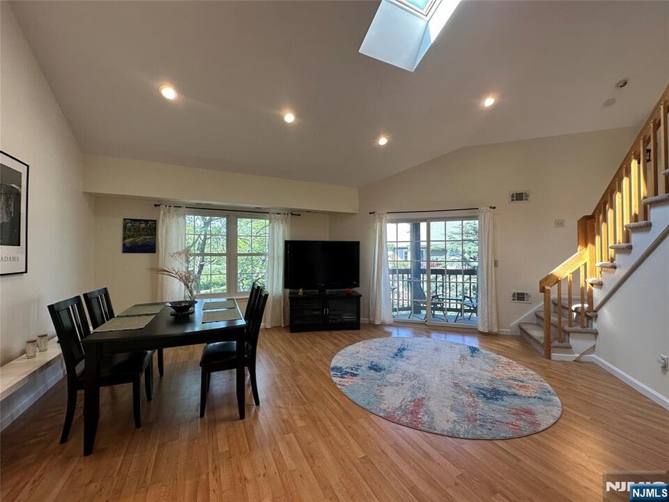 1488 Westgate Dr in Fort Lee, NJ - Building Photo