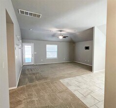 11629 SW 8th Cir in Yukon, OK - Building Photo - Building Photo