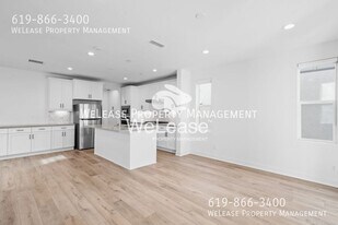 11050 Solstice Wy in San Diego, CA - Building Photo