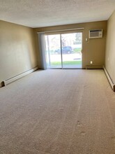 2730 Dale St N, Unit D112 in Roseville, MN - Building Photo - Building Photo