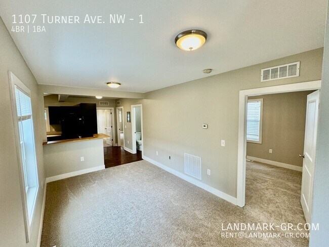 1107 Turner Ave NW in Grand Rapids, MI - Building Photo - Building Photo