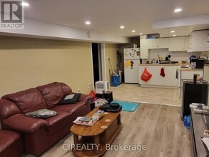 4132 Campbell Ave in Niagara Falls, ON - Building Photo - Building Photo