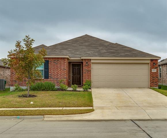 1429 Vernon Dr in Krugerville, TX - Building Photo