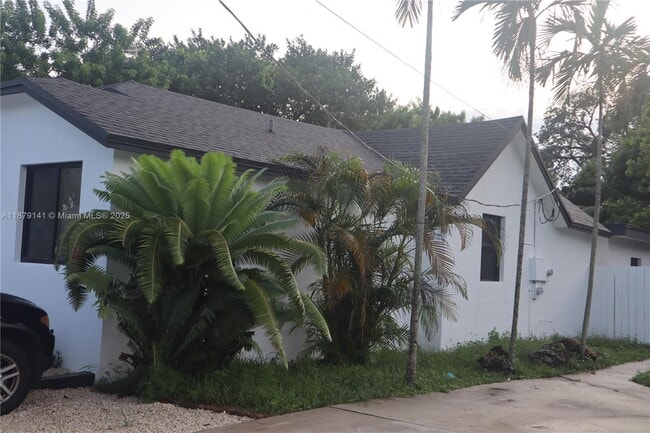 property at 1212 N 22nd Ave