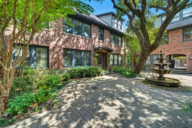 property at 3015 Chenevert St