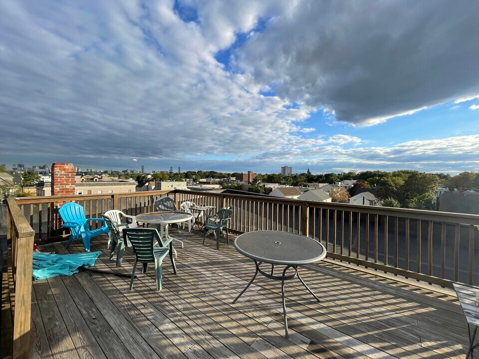 11 Craigie St, Unit 3 in Somerville, MA - Foto de edificio