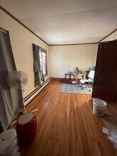 53 Institute Rd, Unit 3 in Worcester, MA - Building Photo - Building Photo