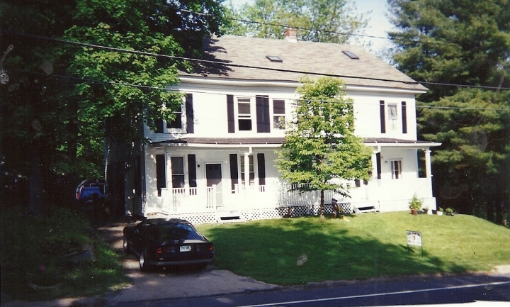 69 Greenwoods Rd W in Norfolk, CT - Foto de edificio