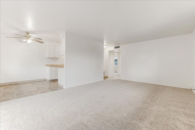 Cannon Court Apartments in Salem, OR - Foto de edificio - Building Photo