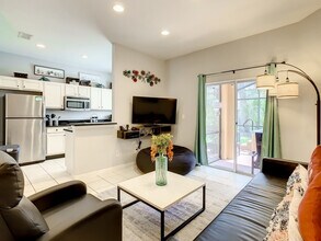 2737 Coupe St in Kissimmee, FL - Building Photo - Building Photo