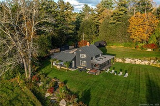 63 Cemetery Hill Rd in Cornwall, CT - Foto de edificio - Building Photo