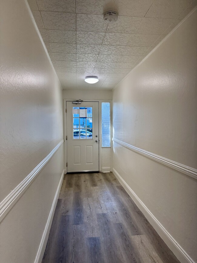 554 Monterey Blvd, Unit 2 in San Francisco, CA - Building Photo - Building Photo