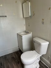 2421 S 5th Pl in Milwaukee, WI - Building Photo - Building Photo