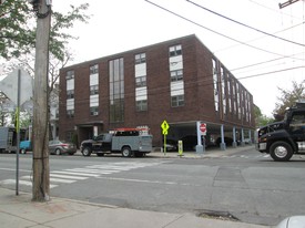 25 Beacon St in Somerville, MA - Building Photo