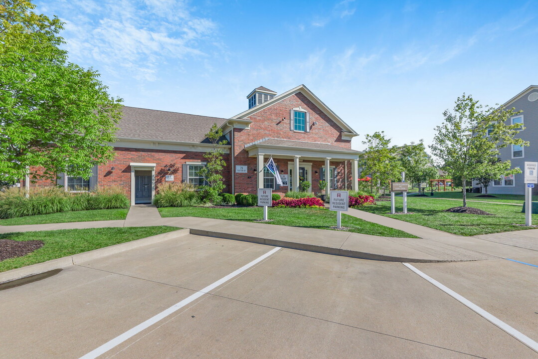 Traditions At Mid Rivers in St. Peters, MO - Building Photo