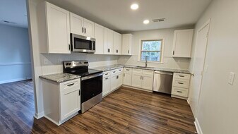 6736 Hartsell Pl, Unit Hartsell in Charlotte, NC - Building Photo