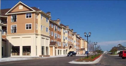 City Walk Flats in Woodbury, MN - Building Photo - Building Photo