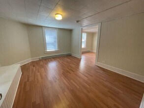 9-11 Meadow St in Adams, MA - Building Photo - Building Photo