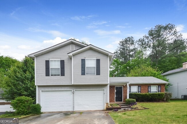property at 725 Kilkenny Cir