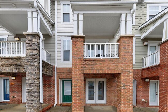 property at 201 16th St NW