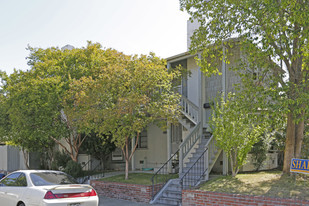 1131-1139 Santa Barbara Ct Apartments