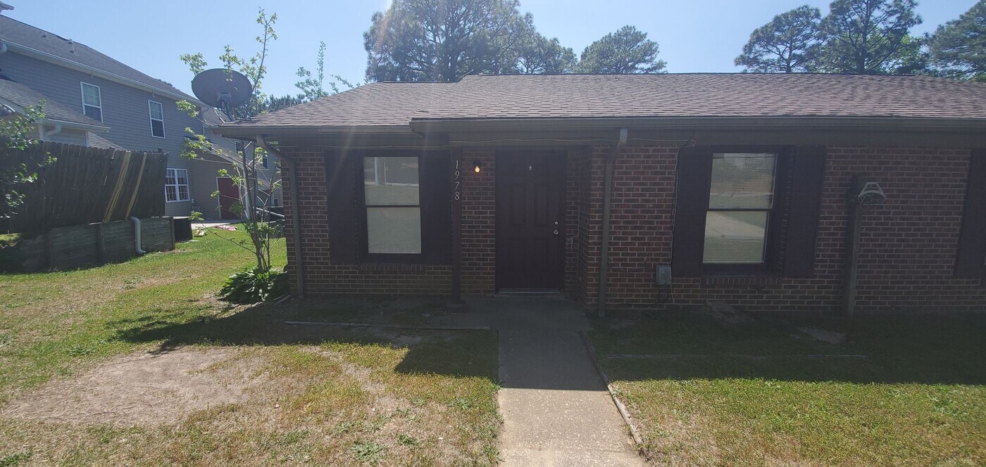 1978 Glenwick Dr in Fayetteville, NC - Building Photo