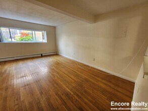 34 Gardner St in Boston, MA - Foto de edificio - Building Photo