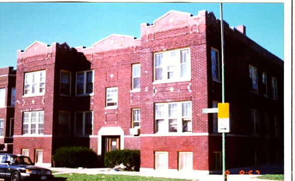 2452-2454 N Lowell Ave in Chicago, IL - Foto de edificio