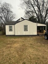 2200 Fulton Ave SW in Birmingham, AL - Building Photo