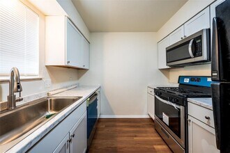 5708 Spoke Ct in Austin, TX - Building Photo - Building Photo