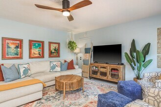 11250 2nd St E in Treasure Island, FL - Building Photo - Building Photo