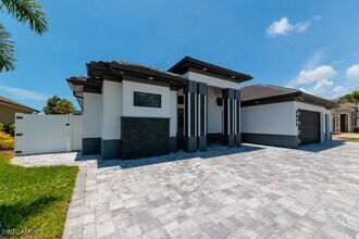 4024 Chiquita Blvd S in Cape Coral, FL - Building Photo - Building Photo