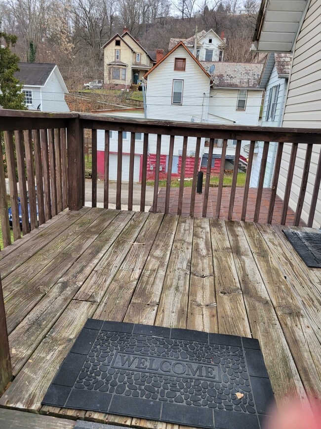 410 Maple St, Unit 410 up