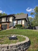 9100 W 102nd St in Overland Park, KS - Building Photo