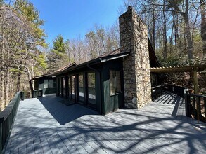 55 Covewood Rd in Asheville, NC - Building Photo - Building Photo