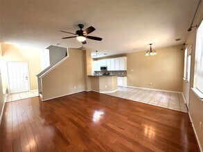 213 Summerhaze Cir in Spring, TX - Building Photo - Building Photo