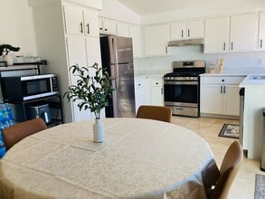 3909 Montebello Ave in Las Vegas, NV - Building Photo - Building Photo